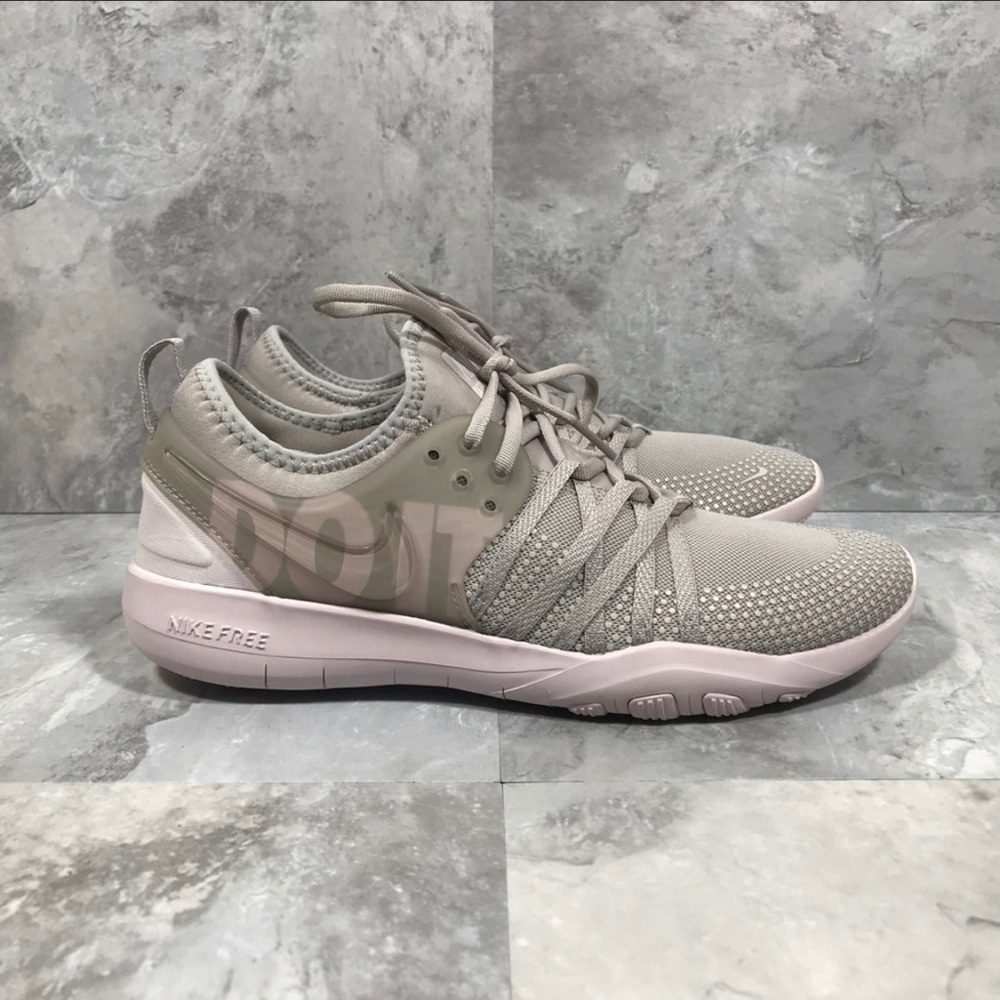 Nike free TR 7